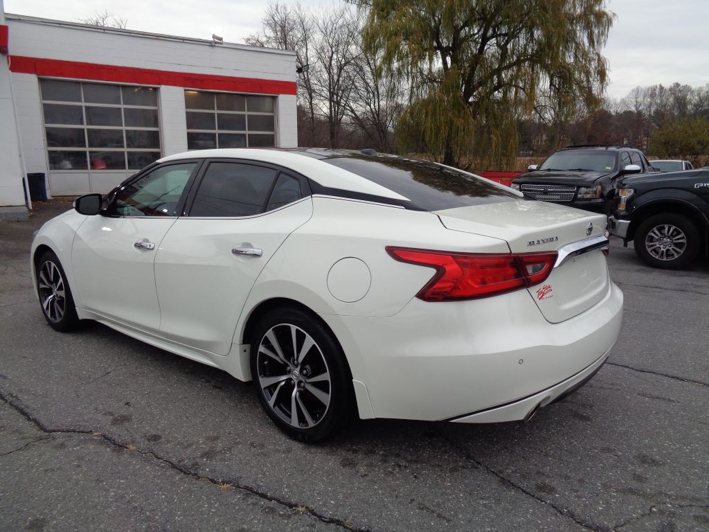 2016 Nissan Maxima Image 7