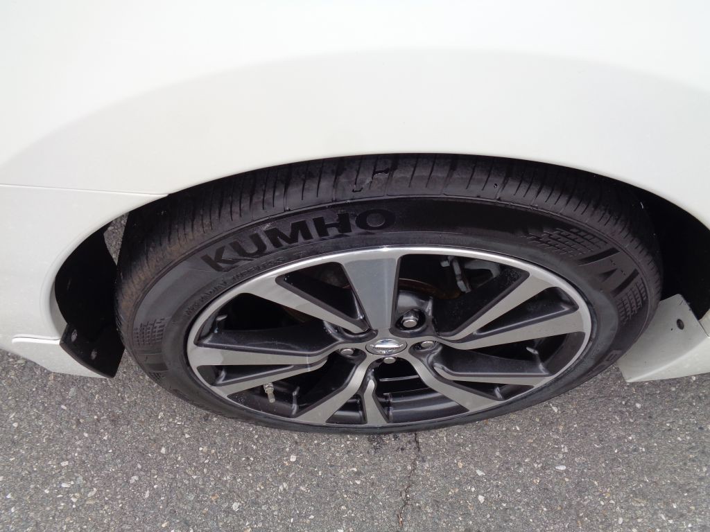 2016 Nissan Maxima Image 11