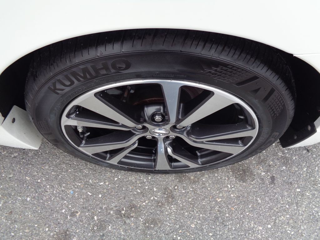 2016 Nissan Maxima Image 12