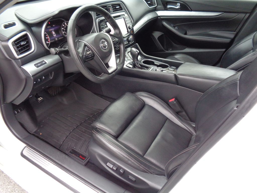 2016 Nissan Maxima Image 14