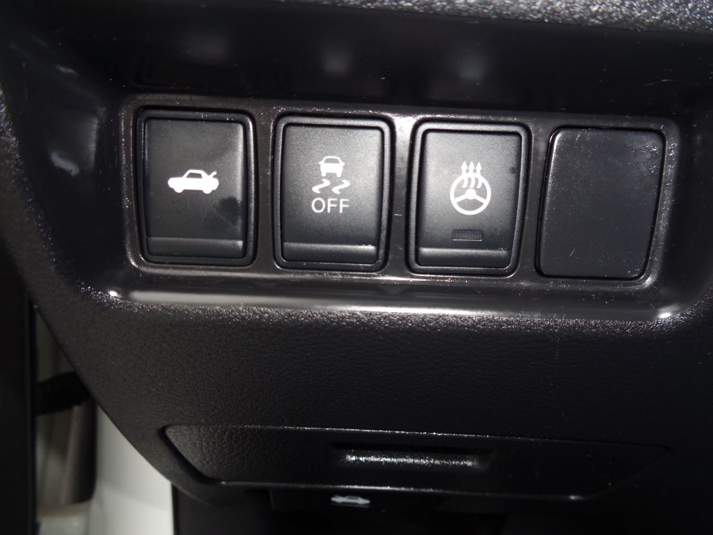 2016 Nissan Maxima Image 15