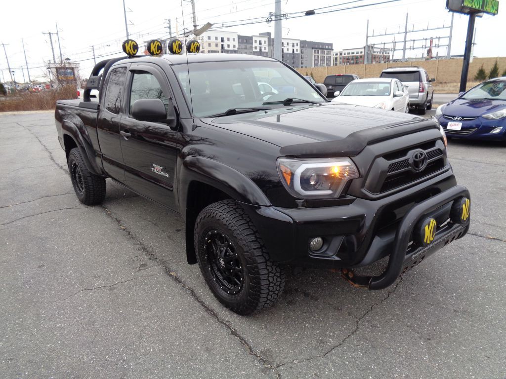 2012 Toyota Tacoma Image 2