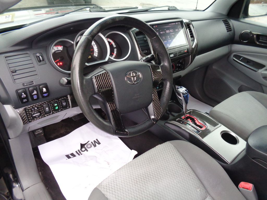 2012 Toyota Tacoma Image 16