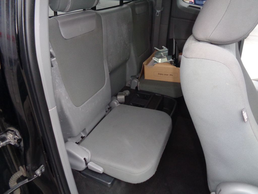 2012 Toyota Tacoma Image 25