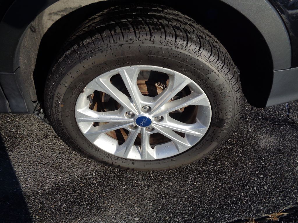 2019 Ford Escape Image 9