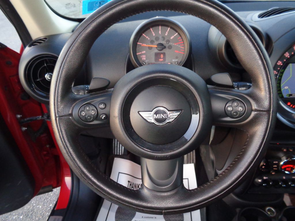 2016 MINI Cooper Image 17