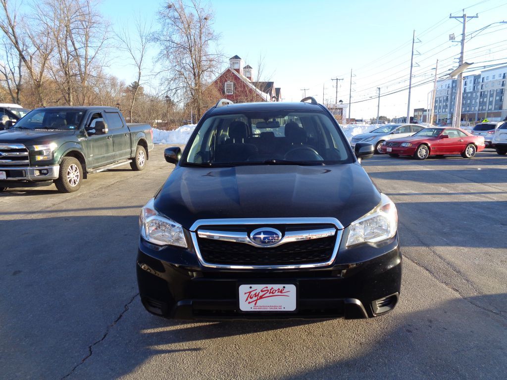 2015 Subaru Forester Image 2