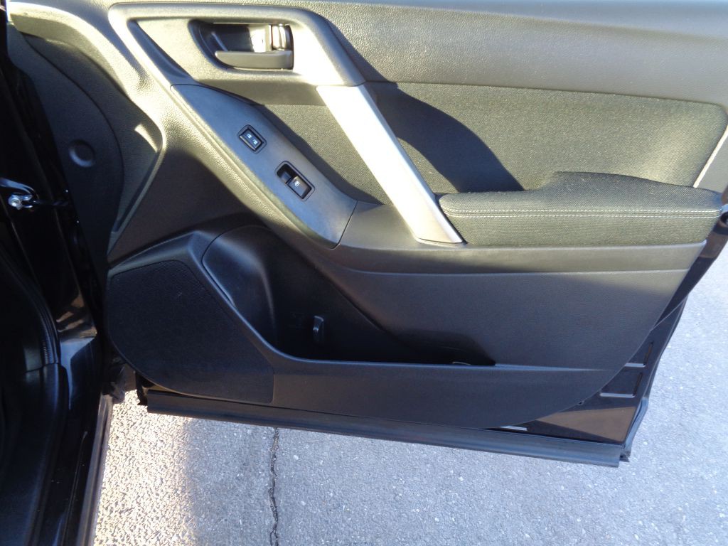 2015 Subaru Forester Image 18