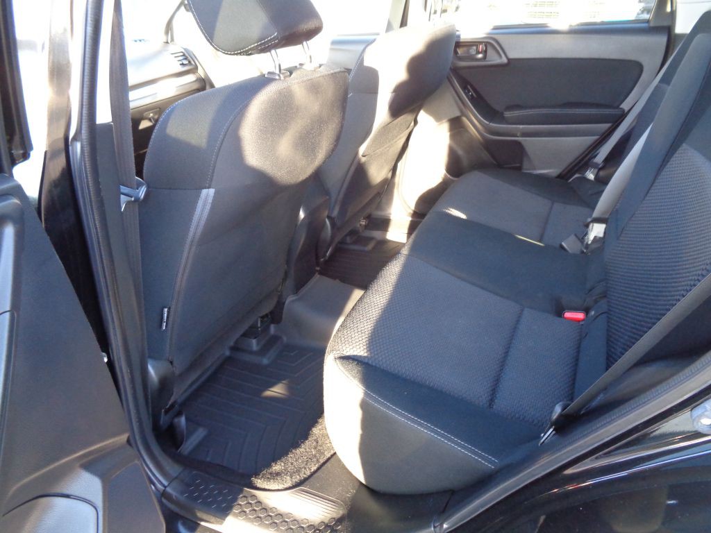 2015 Subaru Forester Image 21
