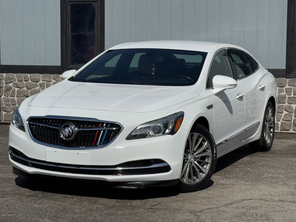 2018 Buick Lacrosse Image 1