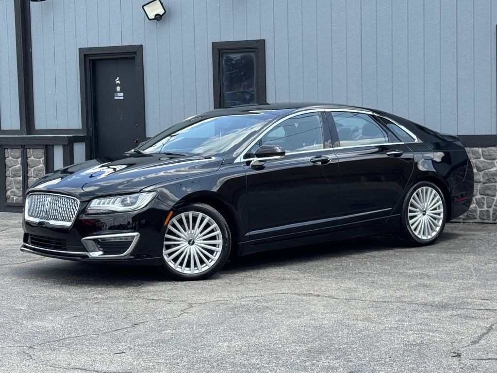 2017 Lincoln MKZ Image 2
