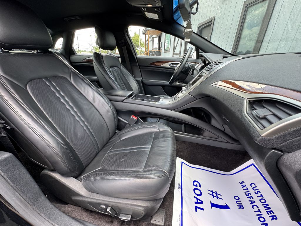 2017 Lincoln MKZ Image 20