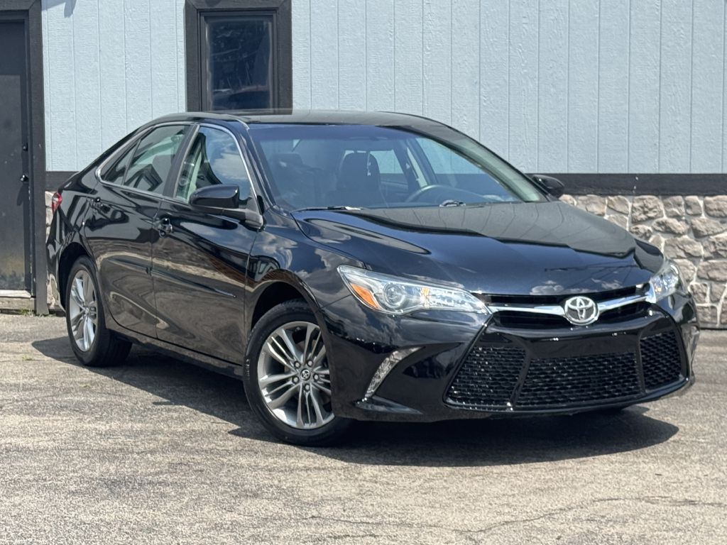 2017 Toyota Camry Image 4