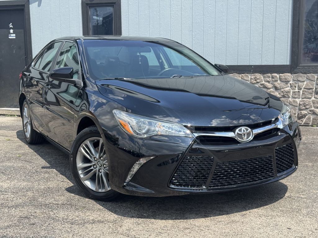 2017 Toyota Camry Image 6