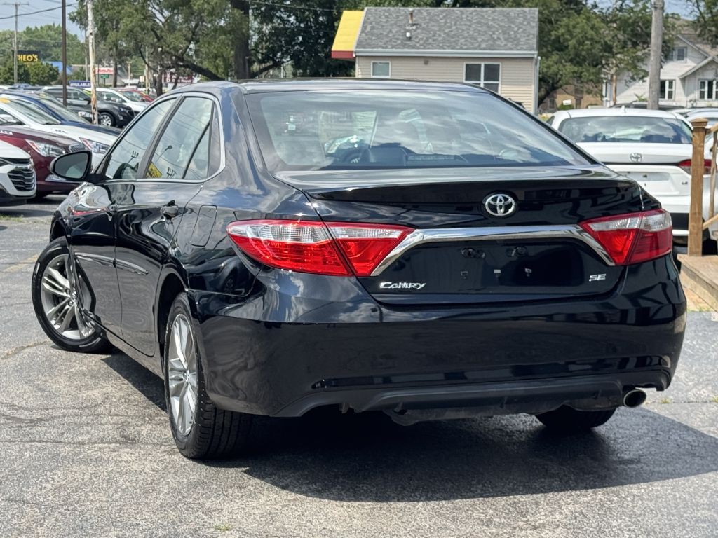 2017 Toyota Camry Image 7