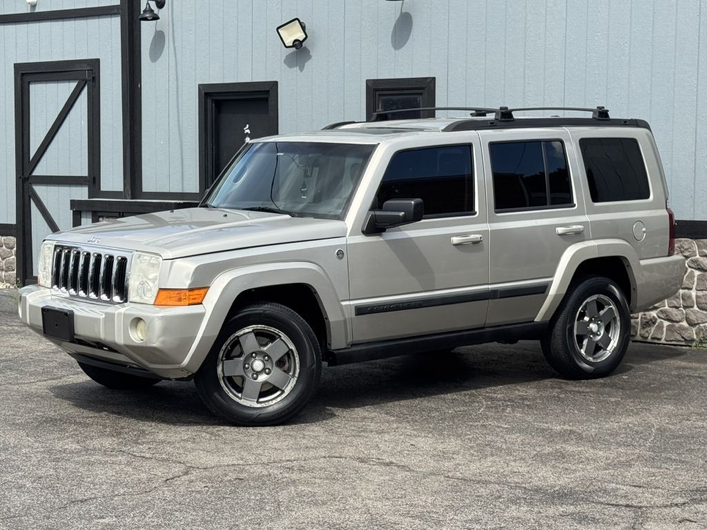 2008 Jeep Commander Image 2