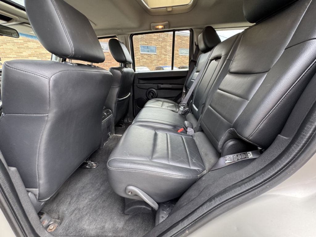 2008 Jeep Commander Image 11