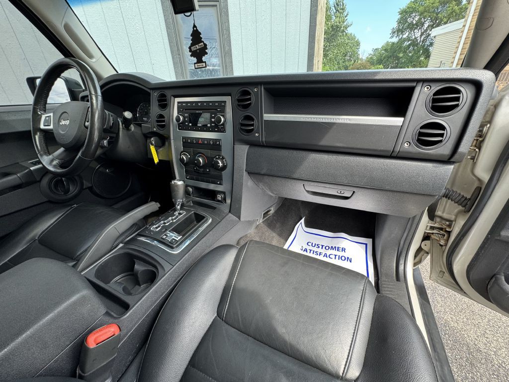 2008 Jeep Commander Image 16