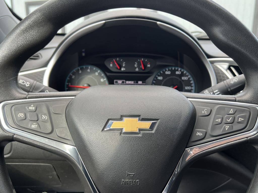 2017 Chevrolet Malibu Image 17