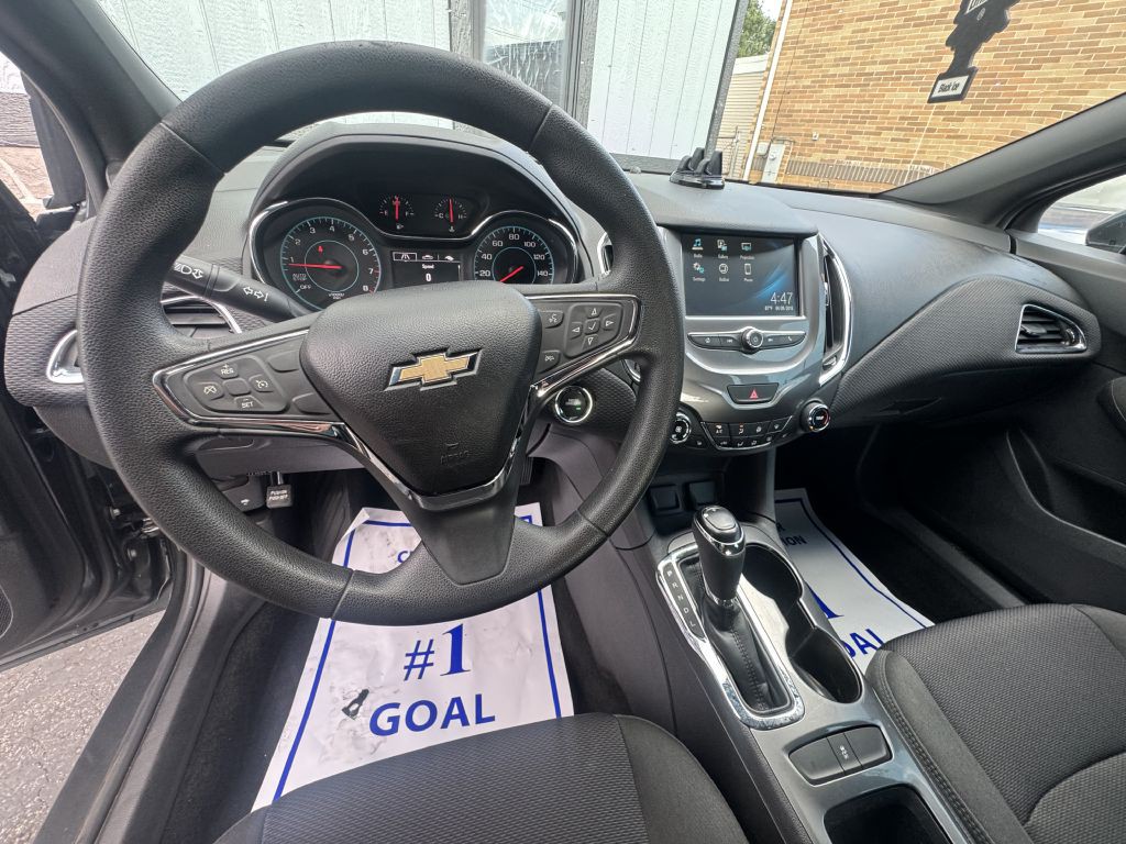 2017 Chevrolet Cruze Image 16