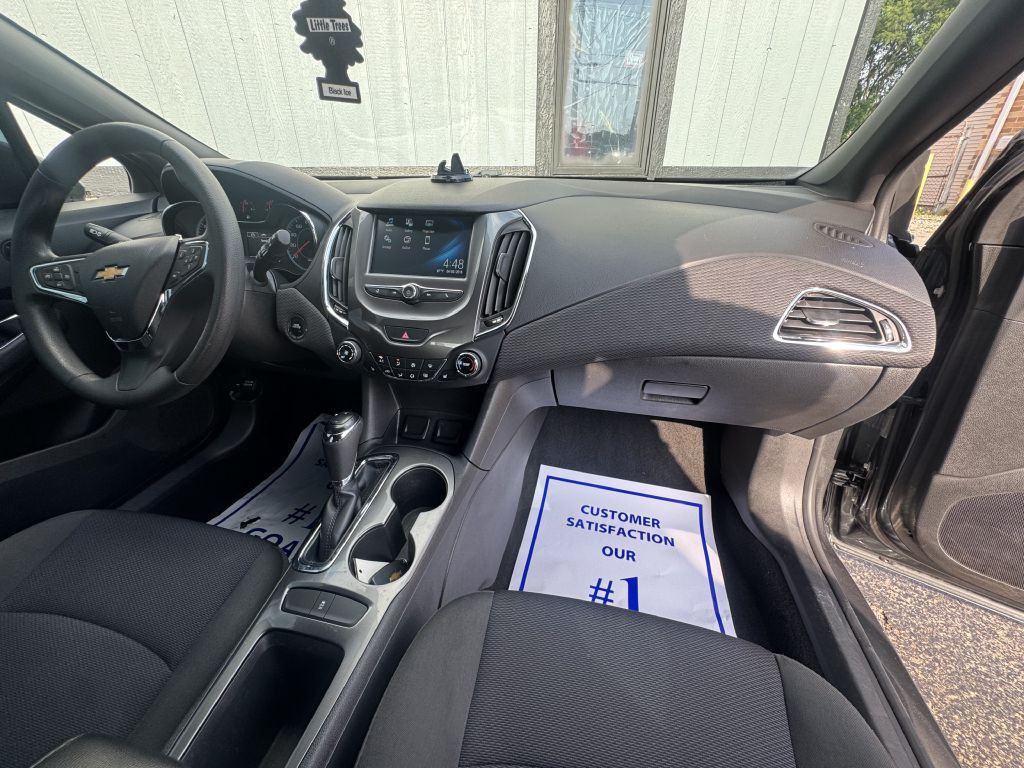 2017 Chevrolet Cruze Image 20