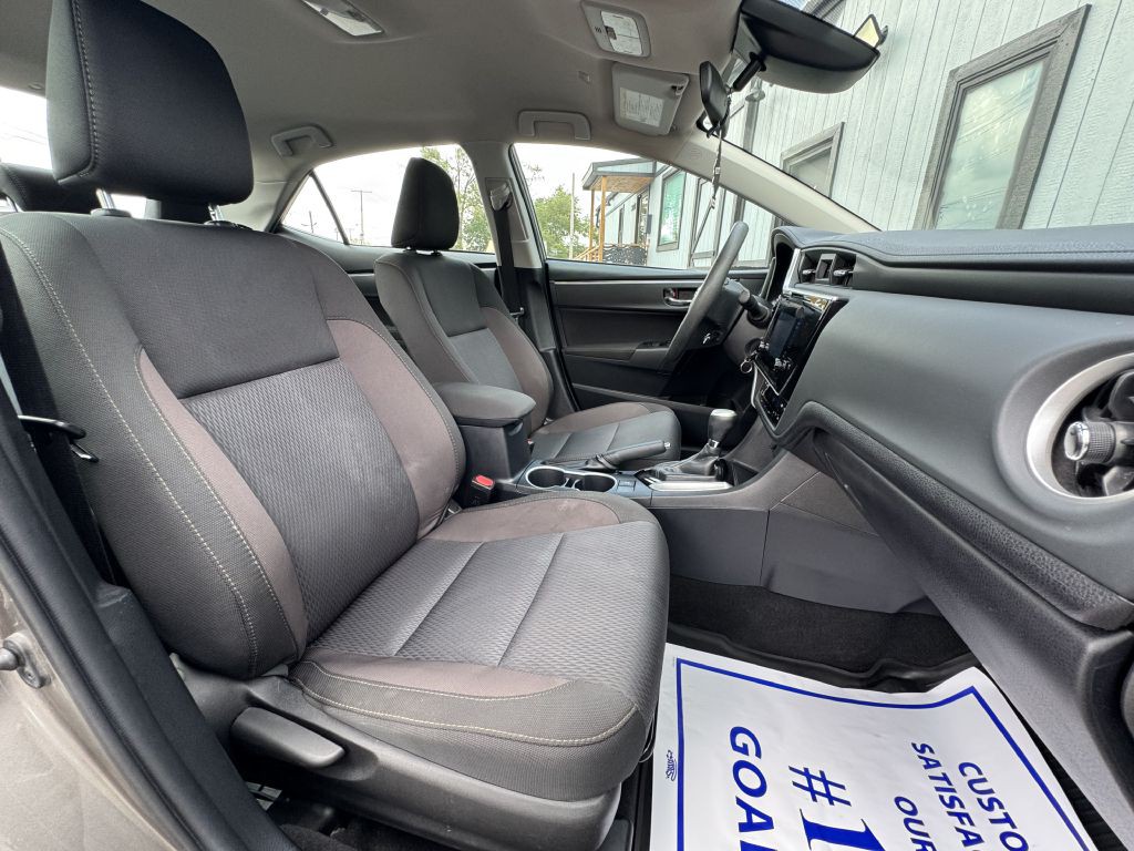 2019 Toyota Corolla Image 19