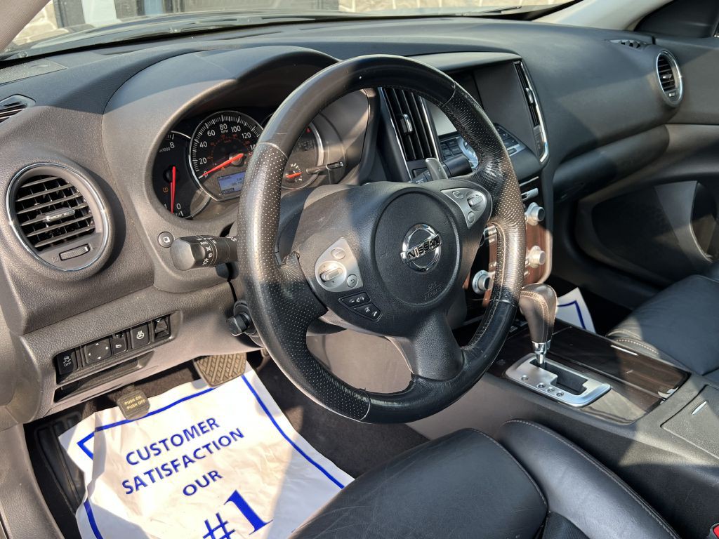 2014 Nissan Maxima Image 17
