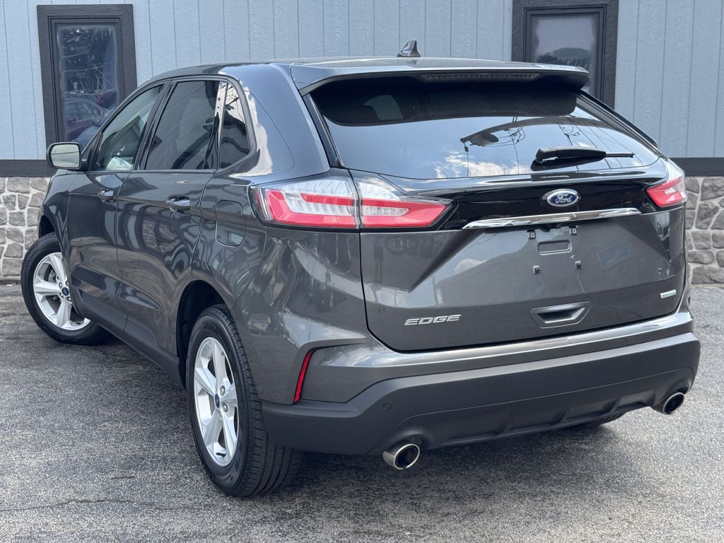 2020 Ford Edge Image 9