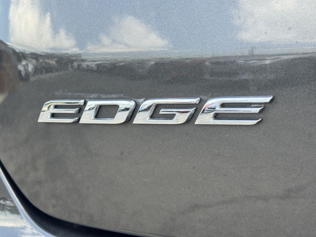 2020 Ford Edge Image 13