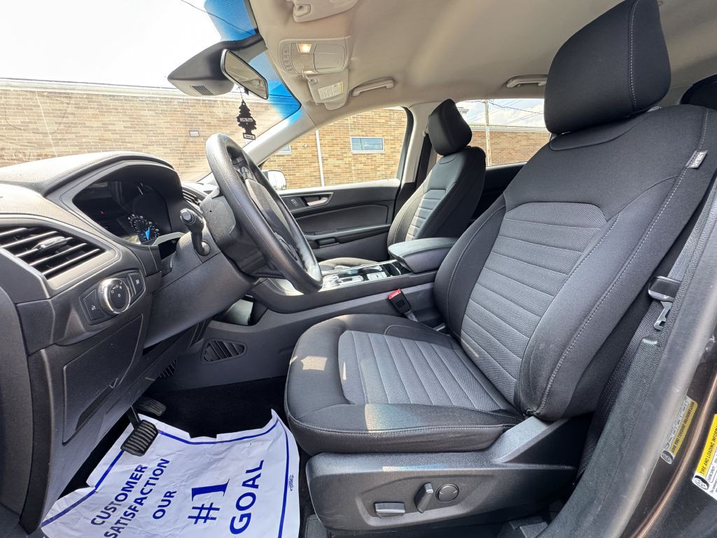 2020 Ford Edge Image 16