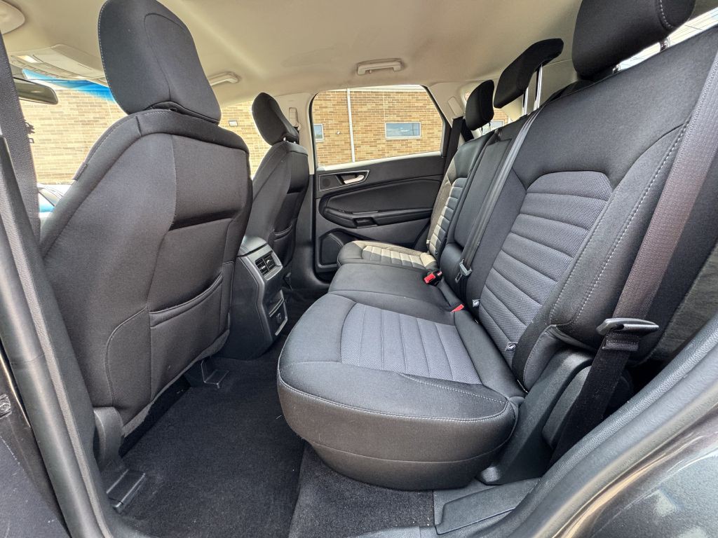 2020 Ford Edge Image 17