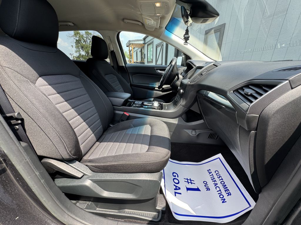 2020 Ford Edge Image 20