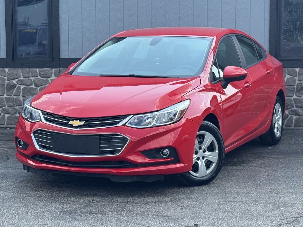2018 Chevrolet Cruze Image 1