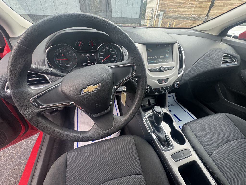 2018 Chevrolet Cruze Image 14
