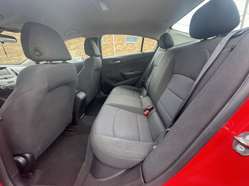 2018 Chevrolet Cruze Image 15