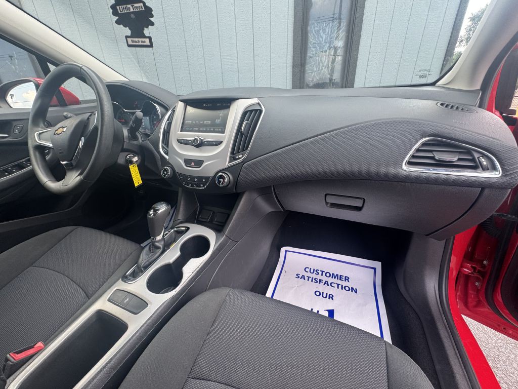2018 Chevrolet Cruze Image 18