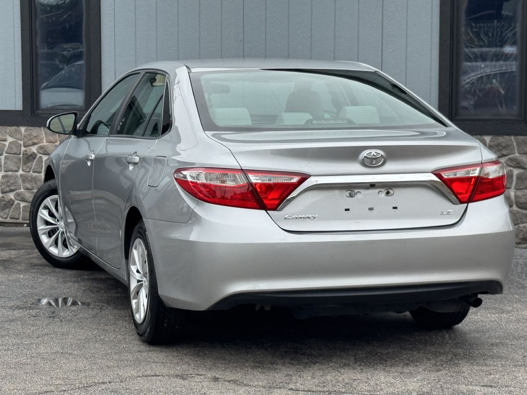 2015 Toyota Camry Image 7