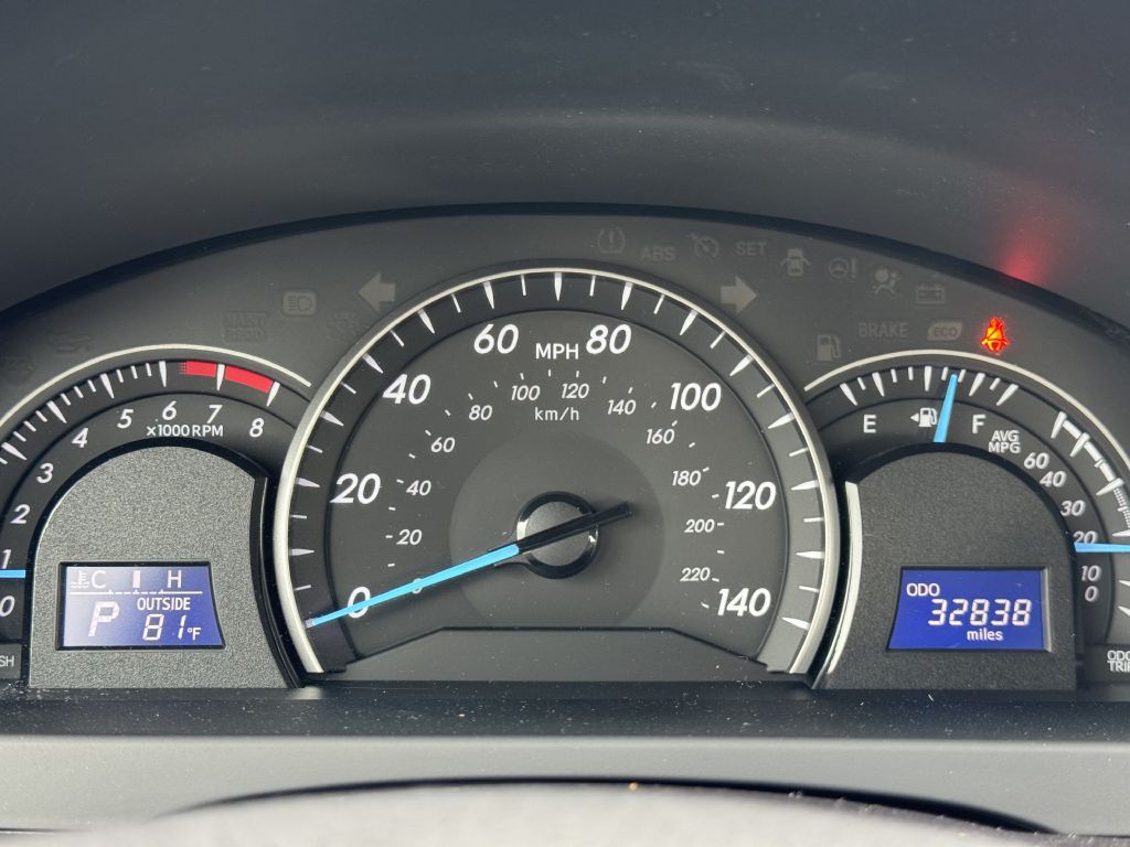 2015 Toyota Camry Image 21