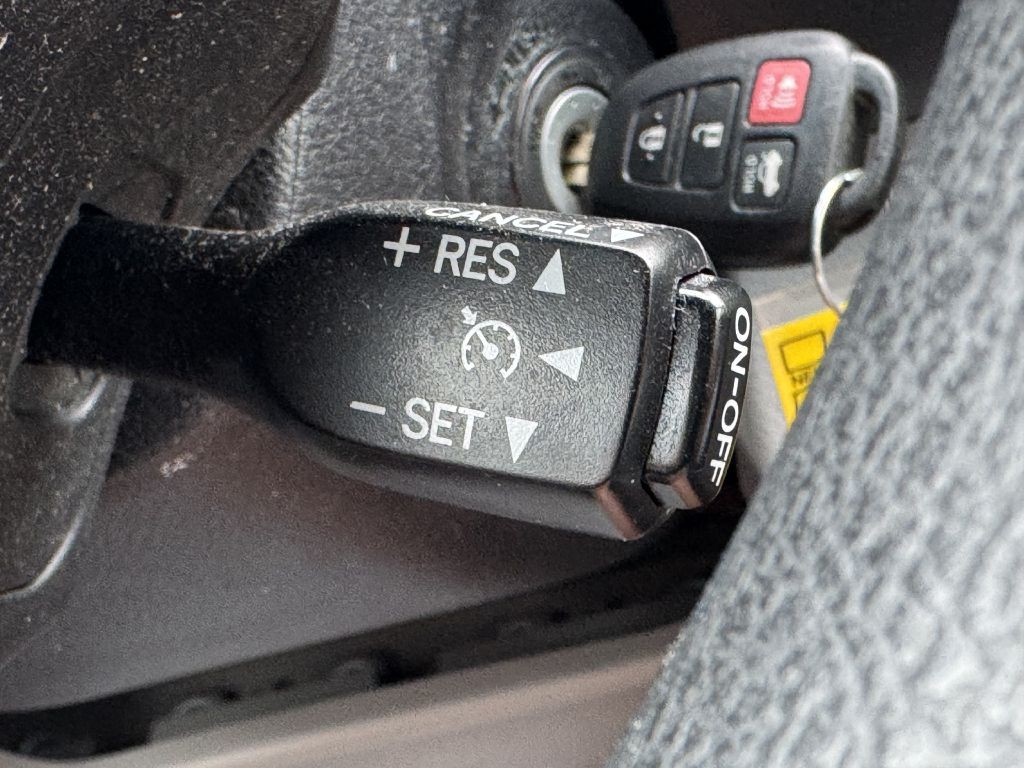2015 Toyota Camry Image 26