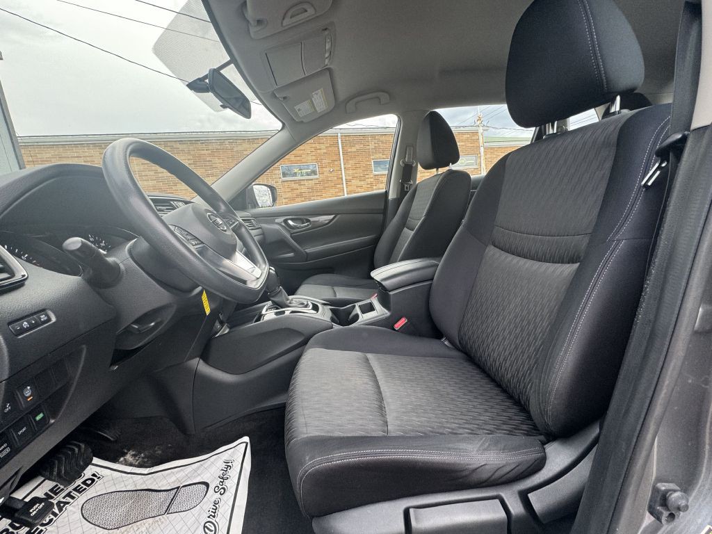 2017 Nissan Rogue Image 18