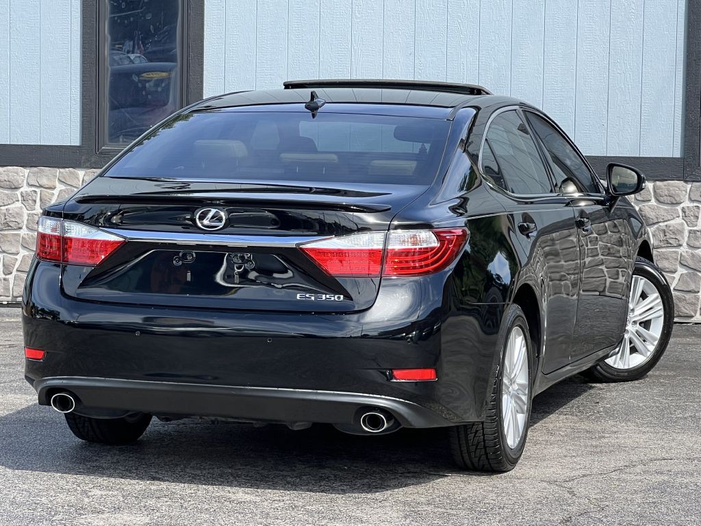 2014 Lexus ES Image 9