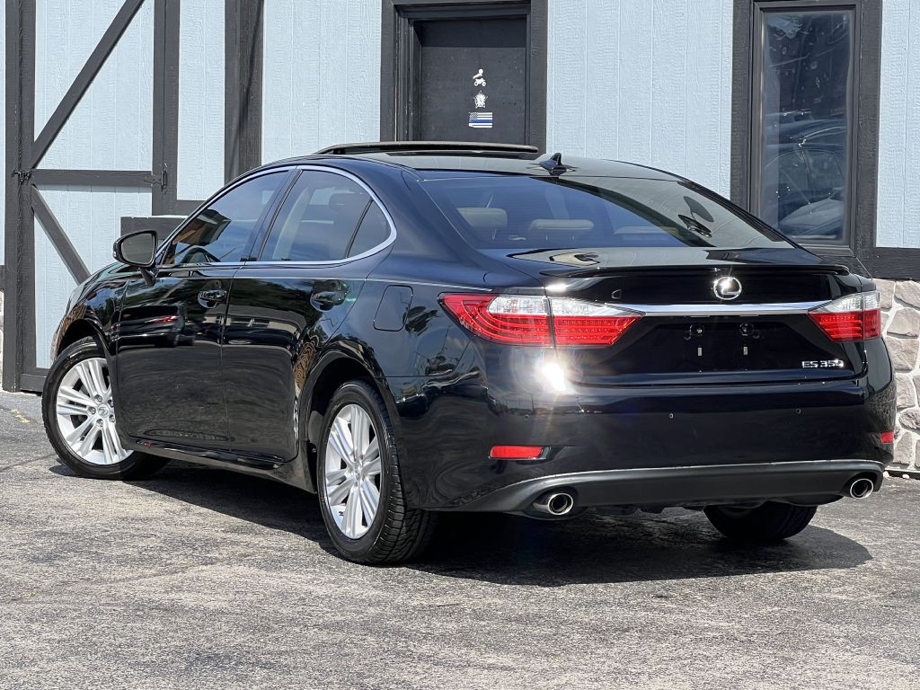 2014 Lexus ES Image 16