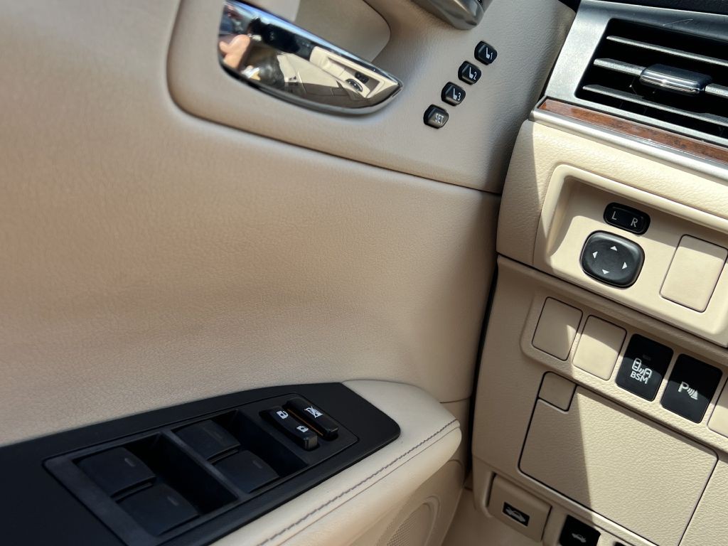 2014 Lexus ES Image 22