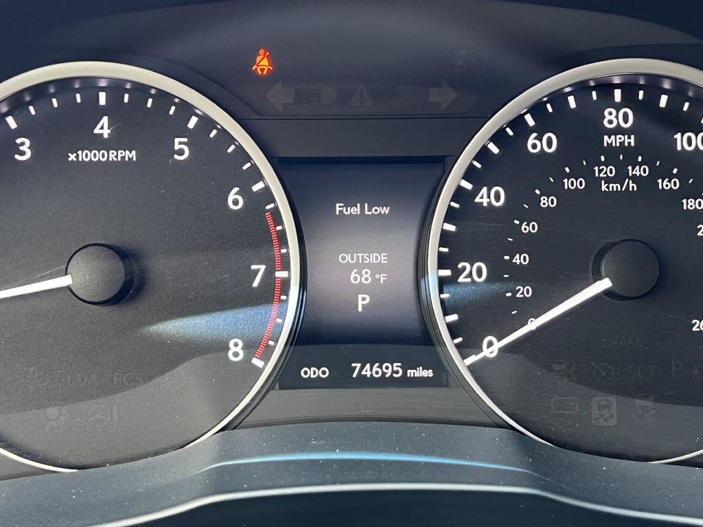 2014 Lexus ES Image 24