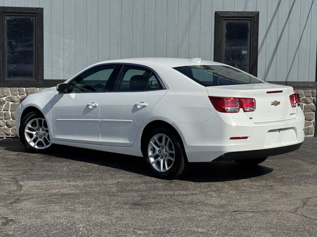 2015 Chevrolet Malibu Image 8