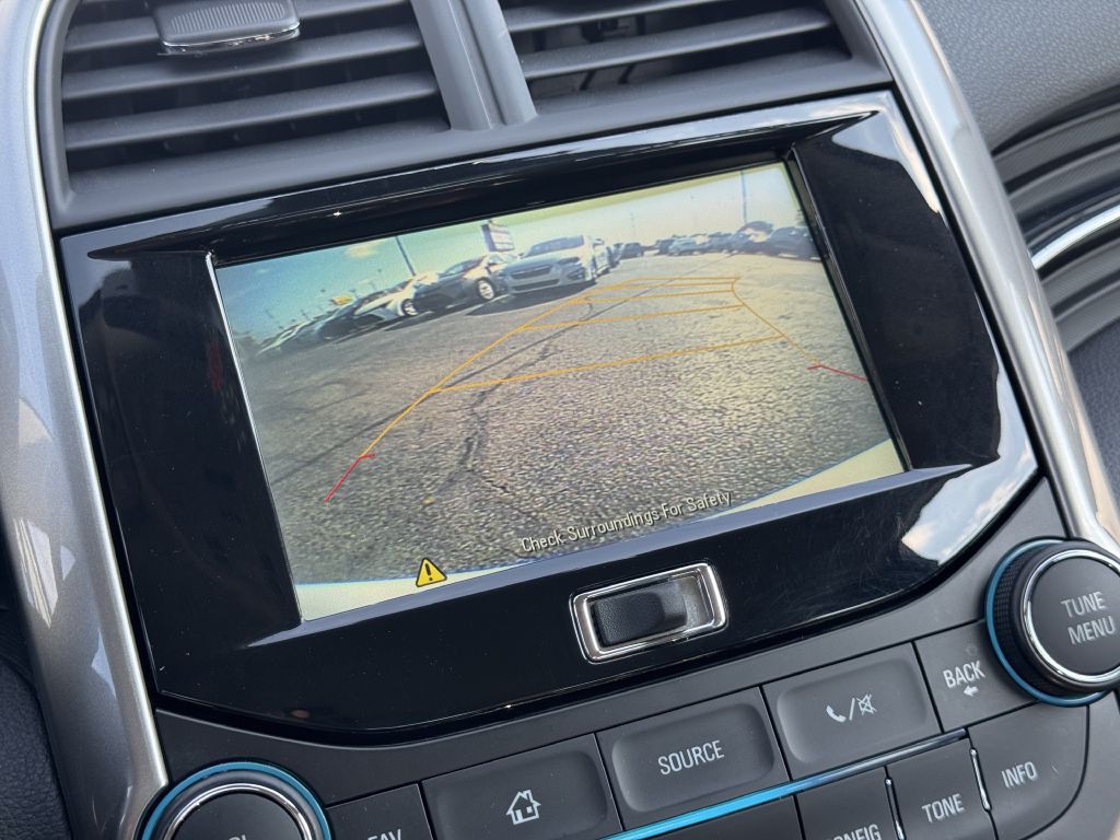 2015 Chevrolet Malibu Image 21