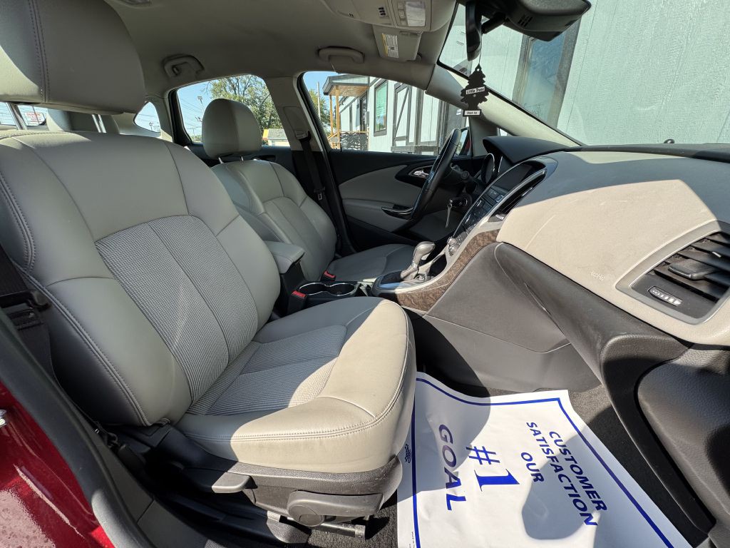 2014 Buick Verano Image 16