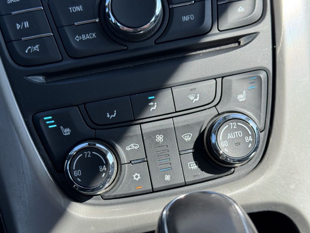 2014 Buick Verano Image 24