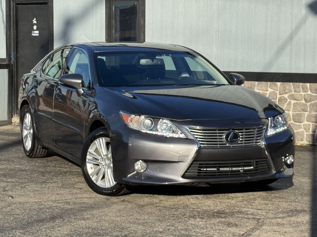 2015 Lexus ES Image 4