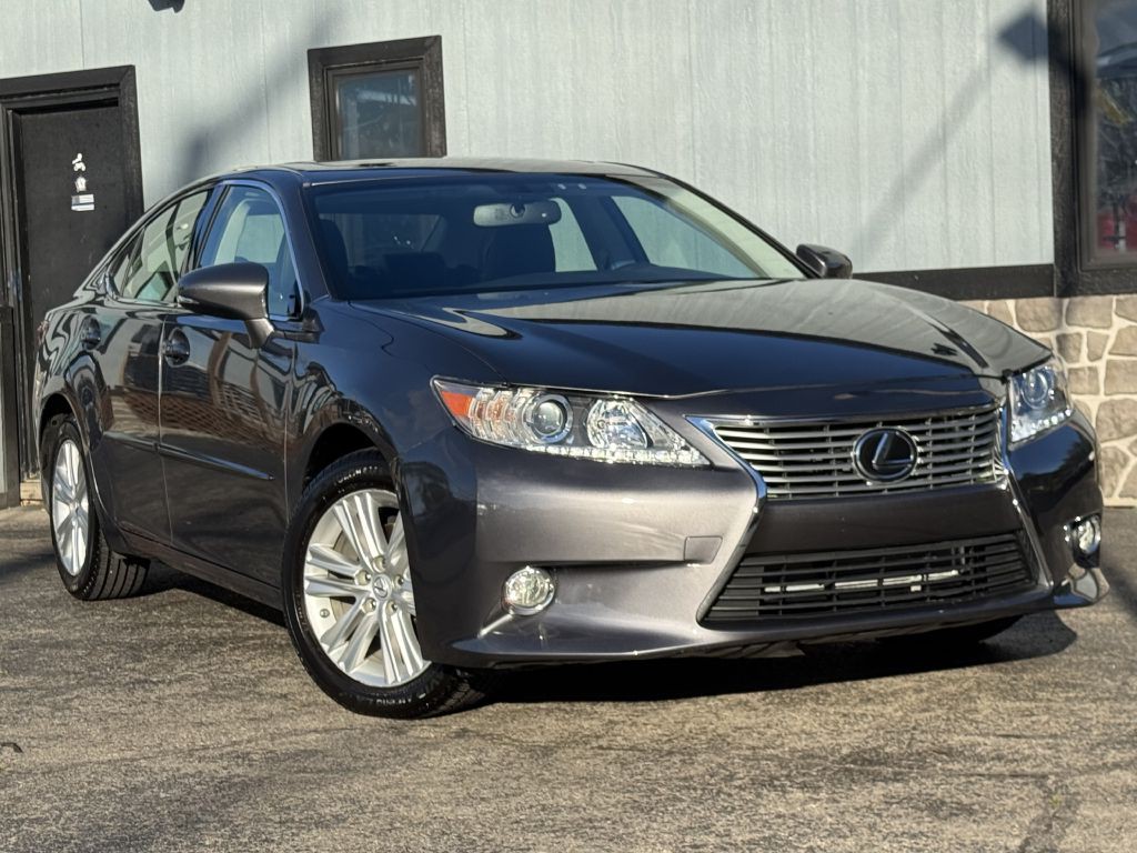 2015 Lexus ES Image 6